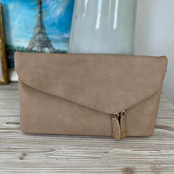 Brynleigh Clutch Crossbody Nude Quilted